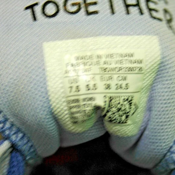 Converse All Stars Sneakers Womens 7.5 Chuck Taylor - Picture 3 of 13